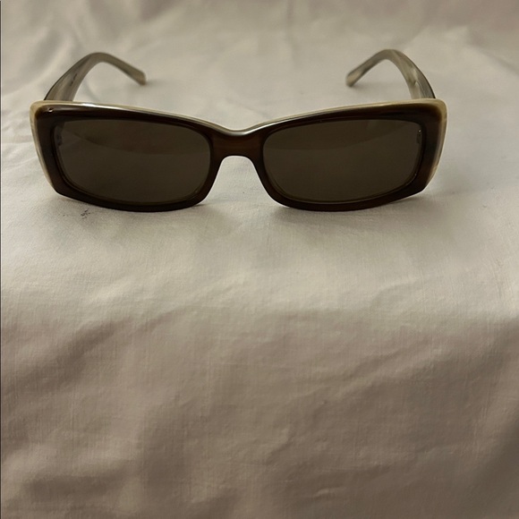 Vera Bradley Two-Tone Sunglasses - Picture 2 of 6